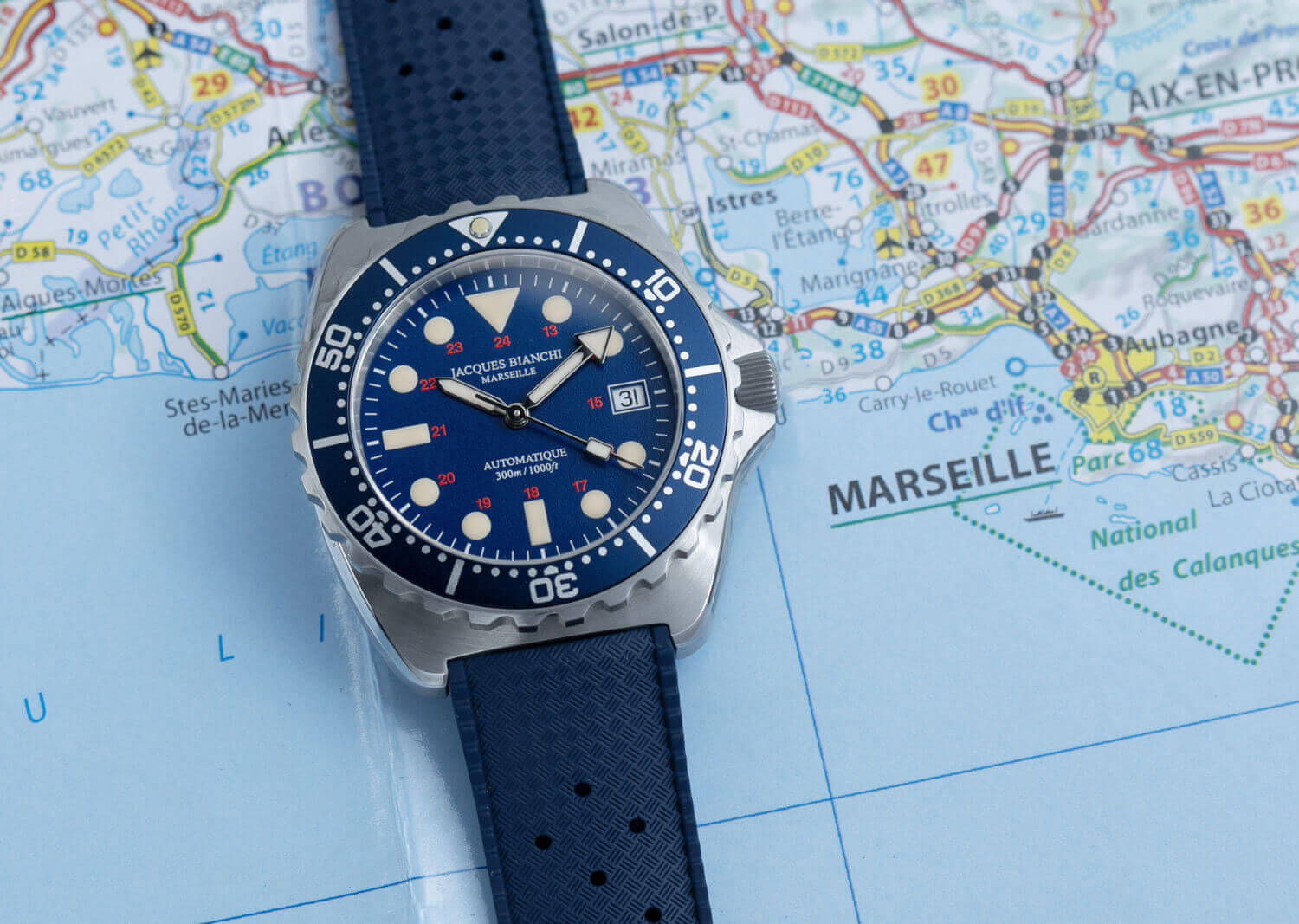 Jacques Bianchi JB300 : un cadran bleu mat pour une version plus contemporaine