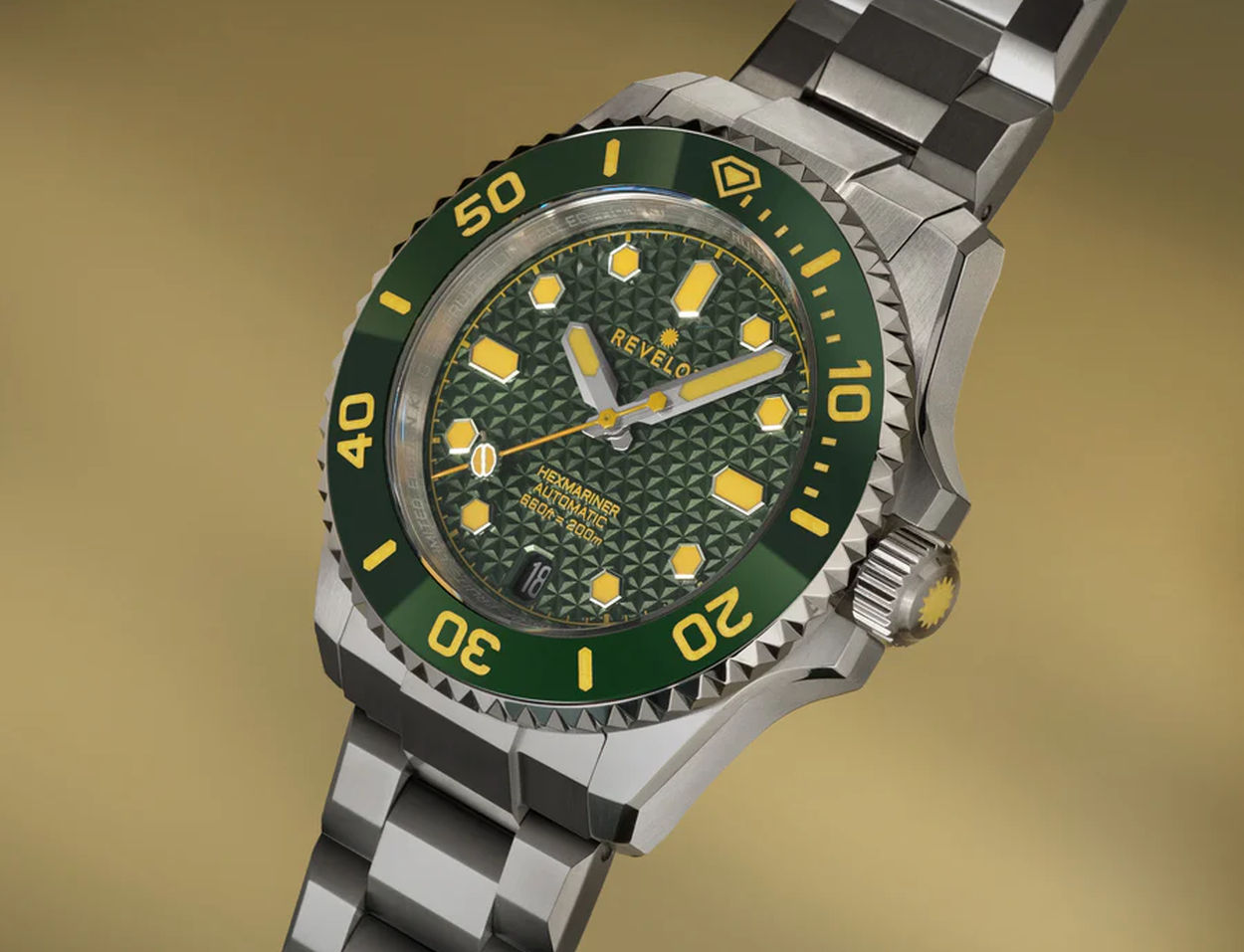 Revelot Hexmariner 39 Durian : une montre dédiée au Roi des Fruits en Asie