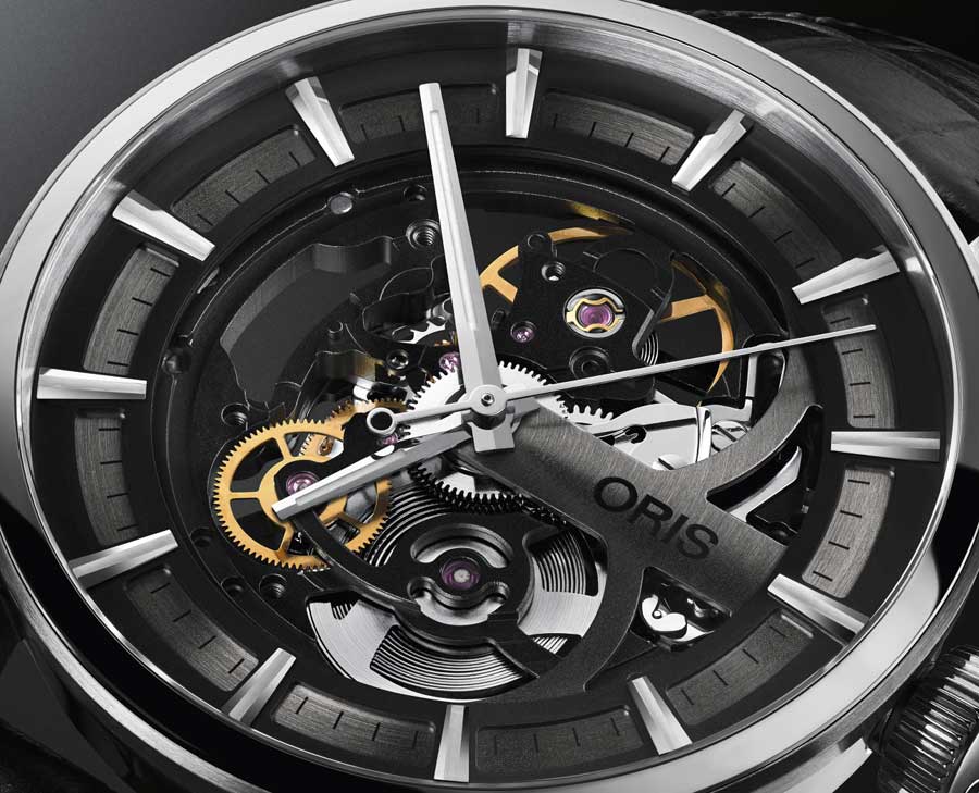 Oris Artix Skeleton : retour à 39 mm