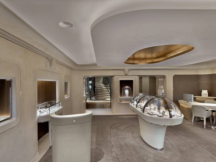 Van Cleef & Arpels : une nouvelle adresse au 20, place Vendôme Van Cleef & Arpels : une nouvelle adresse au 20, place Vendôme