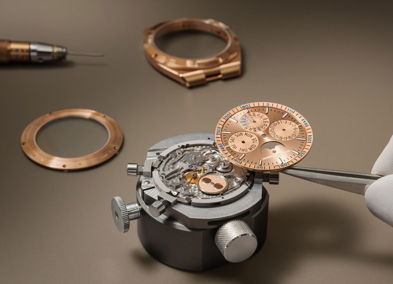 Vacheron Constantin Overseas QP ultra-plat : plutôt or rose ou or blanc ?