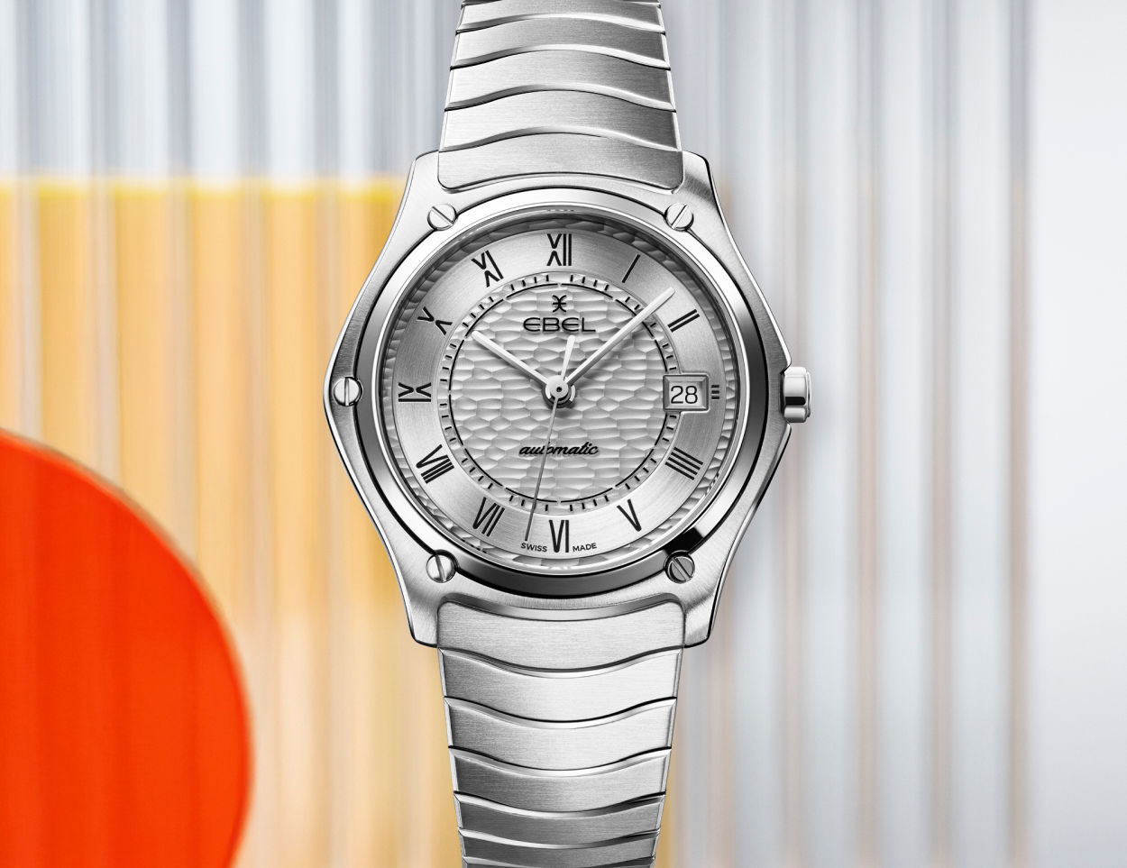 Ebel Sport Classic : effet monochrome en 37 mm