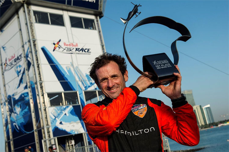 Red Bull Air Race : Nicolas Ivanoff remporte la première course de la saison