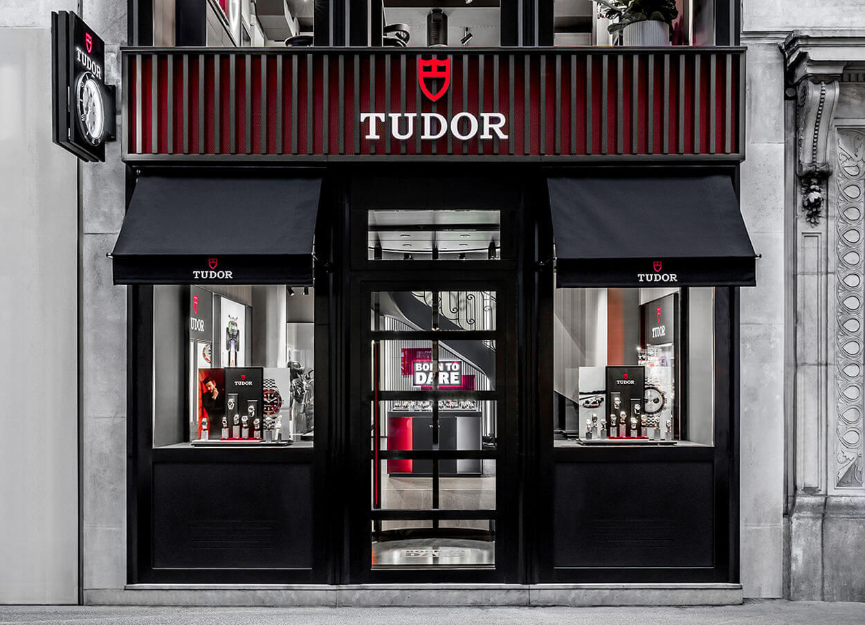 Tudor ouvre sa première boutique exclusive à Paris avec la famille Lassaussois