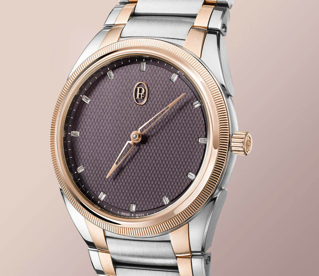 Parmigiani Fleurier Tonda PF : or rose, acier, cadran rubis et index diamants en 36 mm