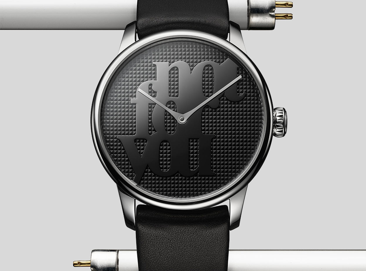 Louis Erard x Monica Bonvicini : une sculpture transposée dans un boitier de montre