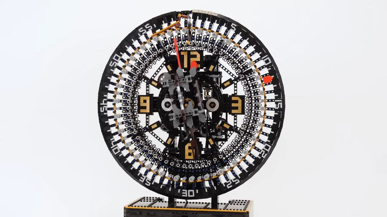 Mangle Rack Clock d'Akiyuki