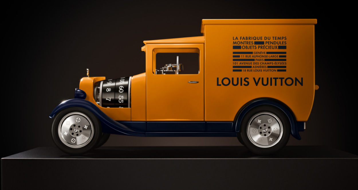 Les légendaires camionnettes Louis Vuitton se réinventent en objets du temps