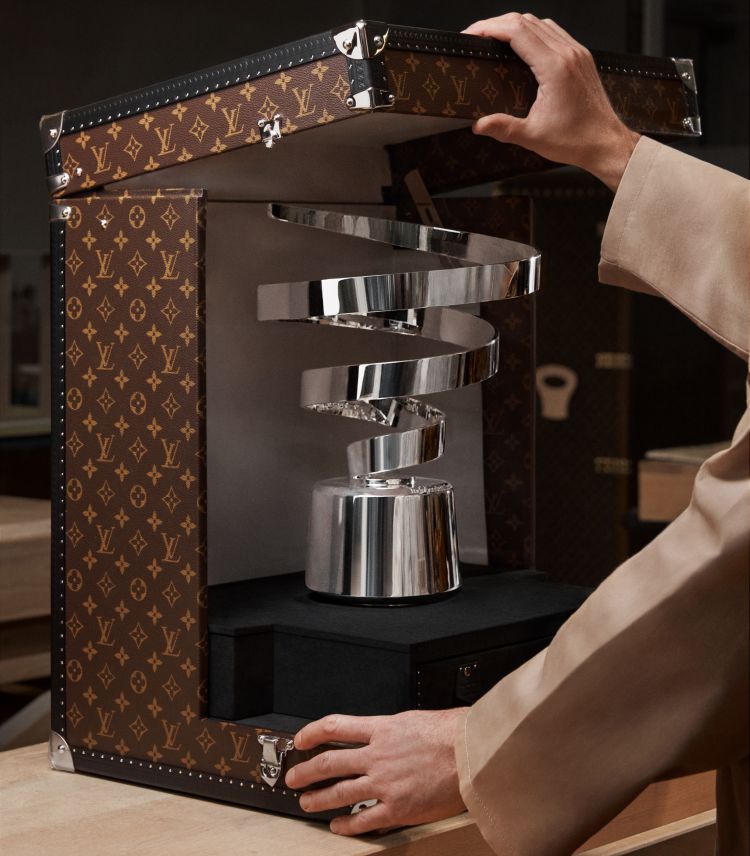 Hazemann & Monnin remporte la 2ème édition du Louis Vuitton Watch Prize for Independant Creatives