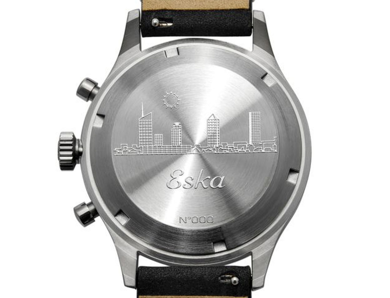 Eska : la collection de chronos bicompax Racing s'enrichit d'une version Midnight noire