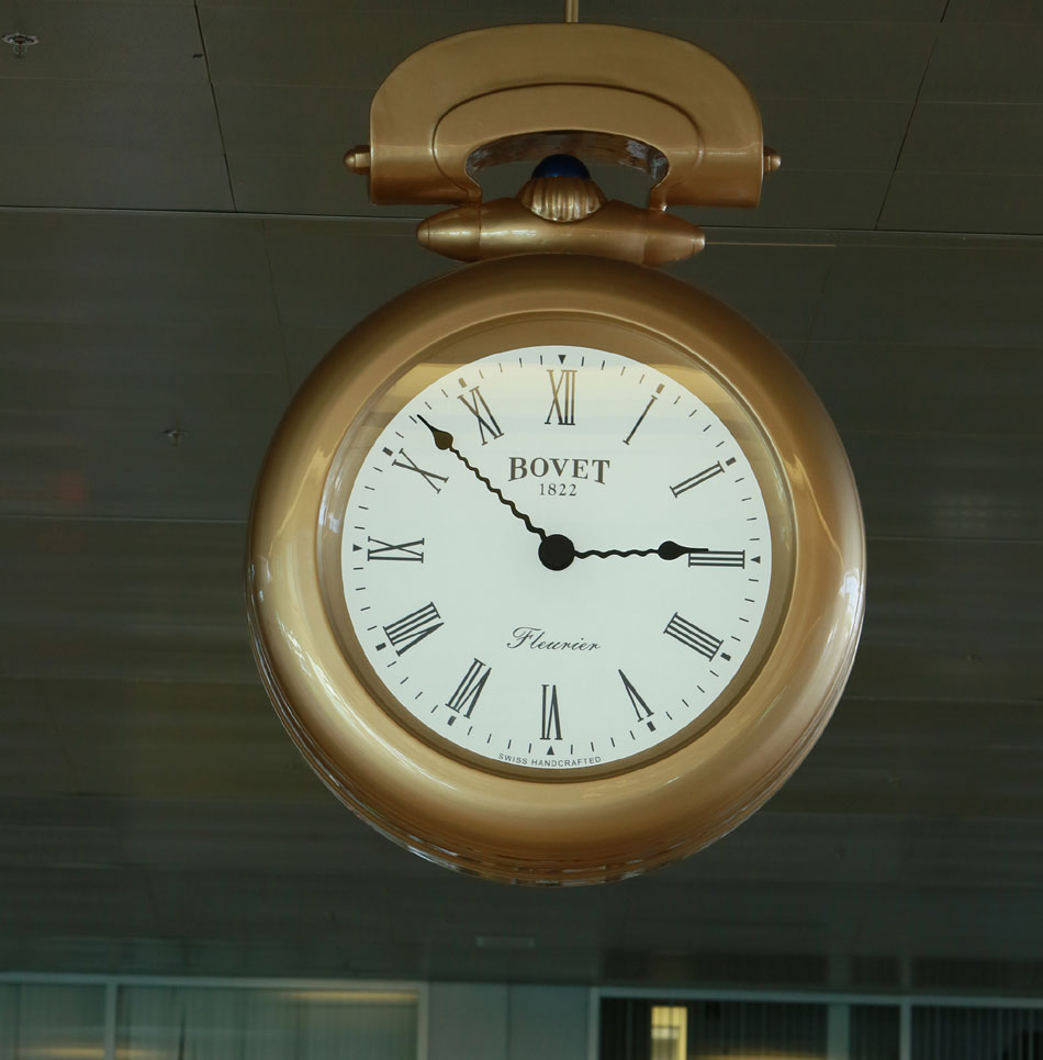 Des horloges Bovet rythment le temps à l'aéroport de Miami