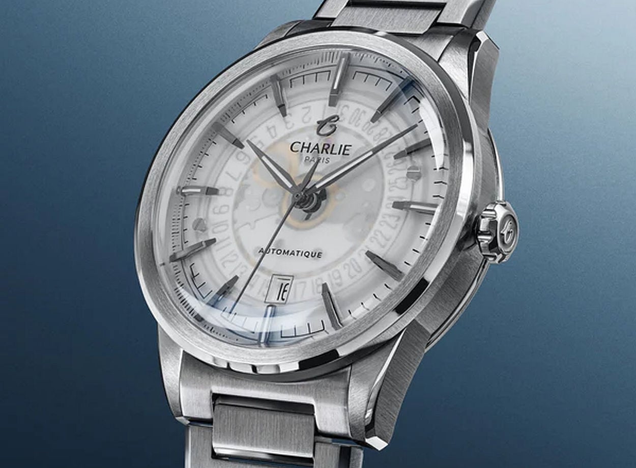 Alliance de Charlie Paris : saphir bleu ou blanc, mais en toute transparence !