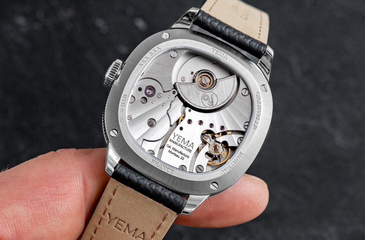 Yema Granvelle : une montre de ville chic qui sait se faire plus compacte