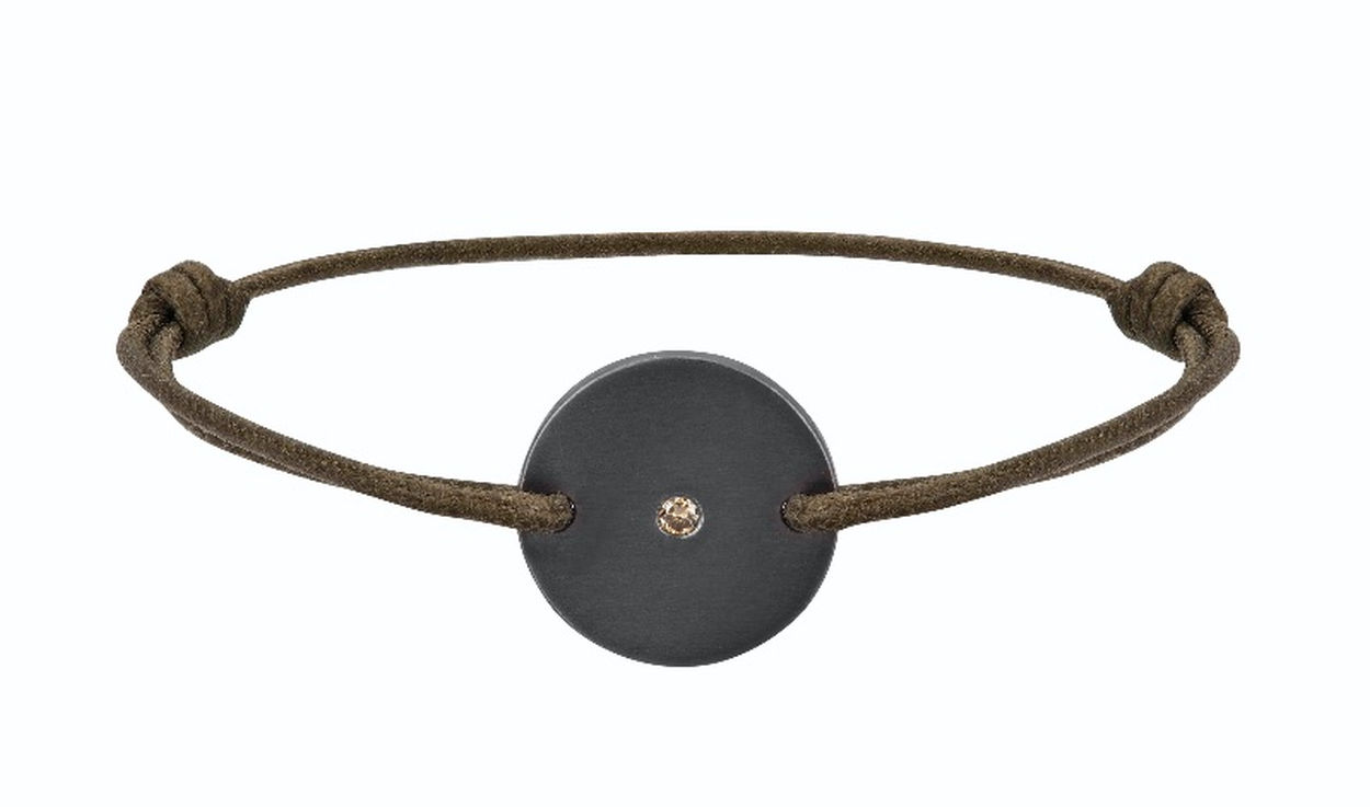 Les bracelets en tantale de l'Atelier du Tantale : des bracelets de force !