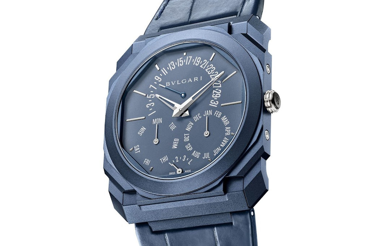 Bvlgari Octo Finissimo : un QP en titane PVD bleu monochrome