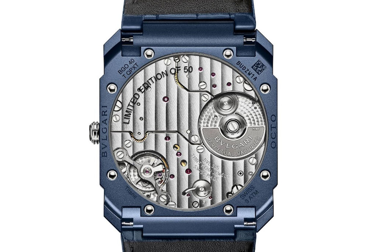 Bvlgari Octo Finissimo : un QP en titane PVD bleu monochrome