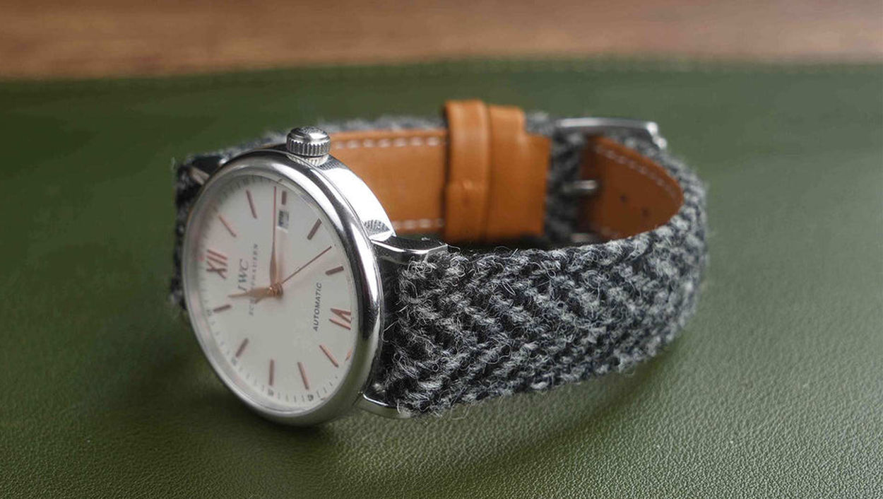 Strapsuits : tout l'art du vestiaire sartorial adapté au bracelet-montre
