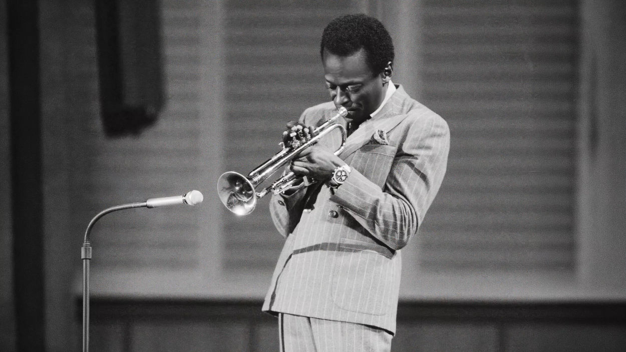Miles Davis et sa Navitimer : quand un chrono d'aviateur devient une icône de style