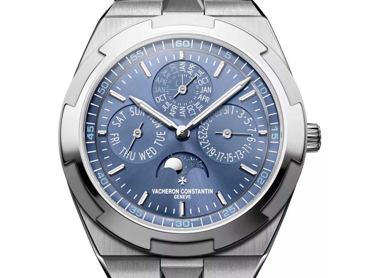 Vacheron Constantin : une Overseas QP ultra-plat en or blanc avec cadran azur en édition limitée
