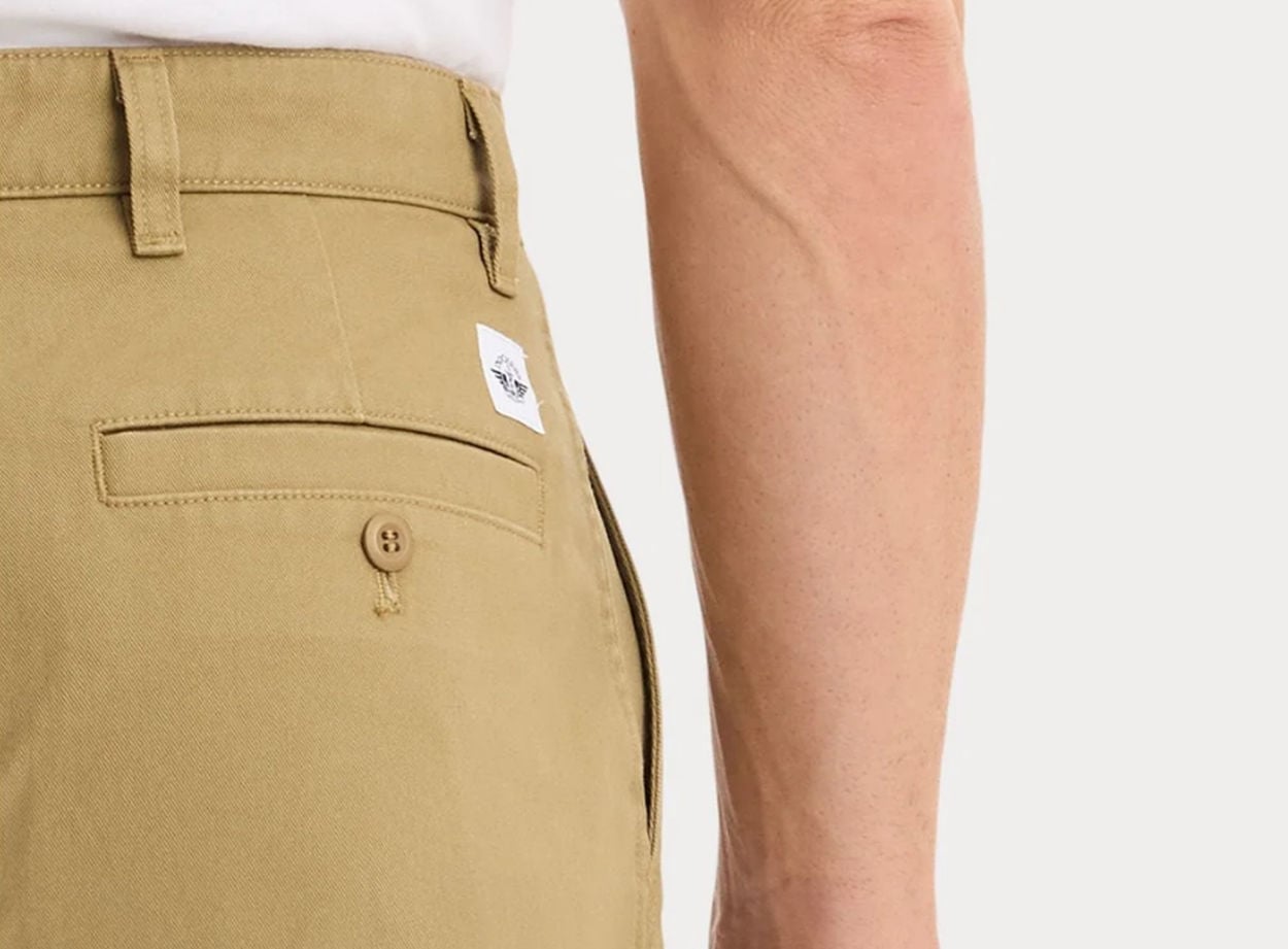 Le chino de chez Dockers célèbre ses quarante ans !
