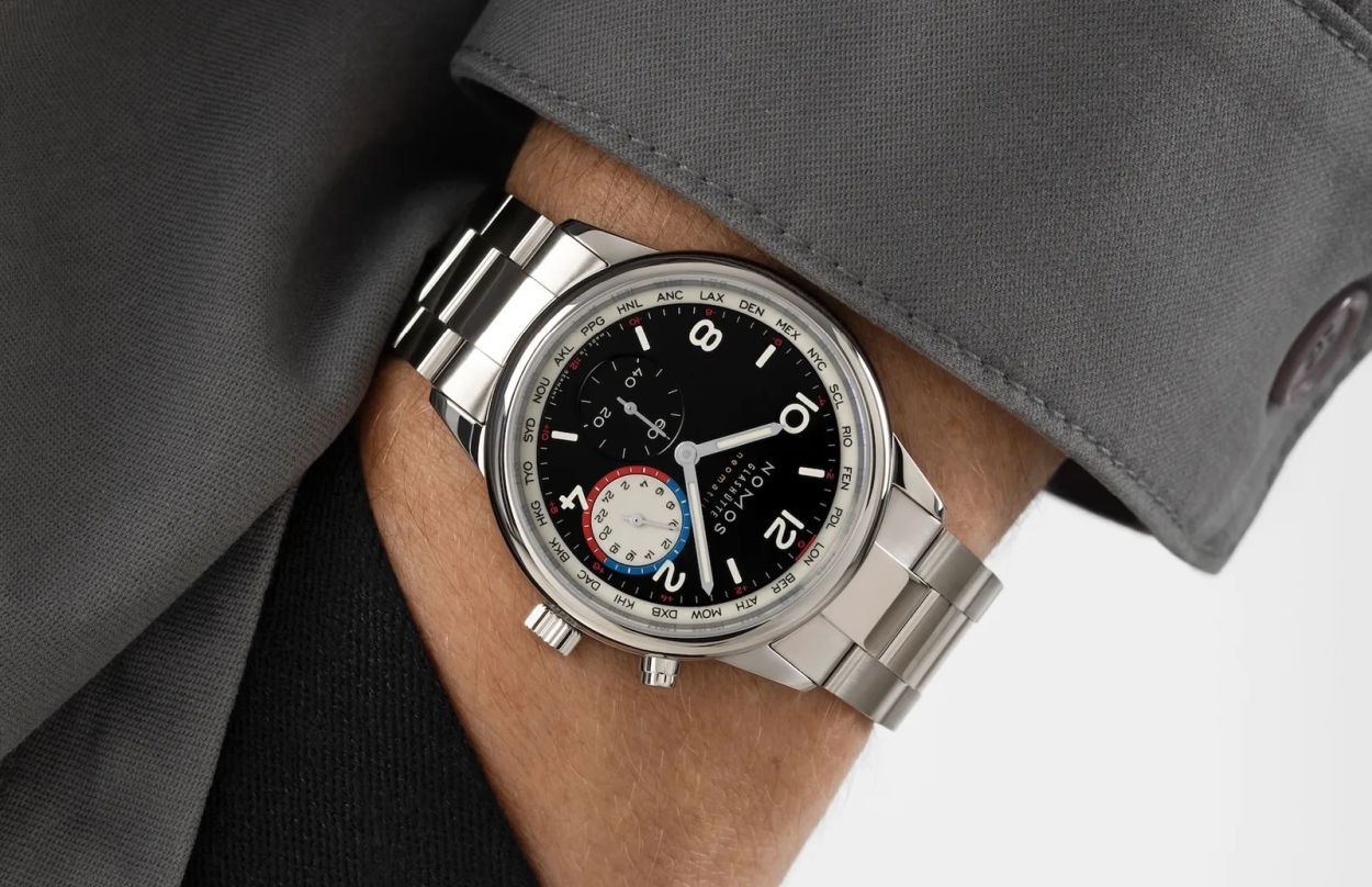 Nomos Club Sport neomatik Worldtimer Dark : le temps universel en mode nocturne