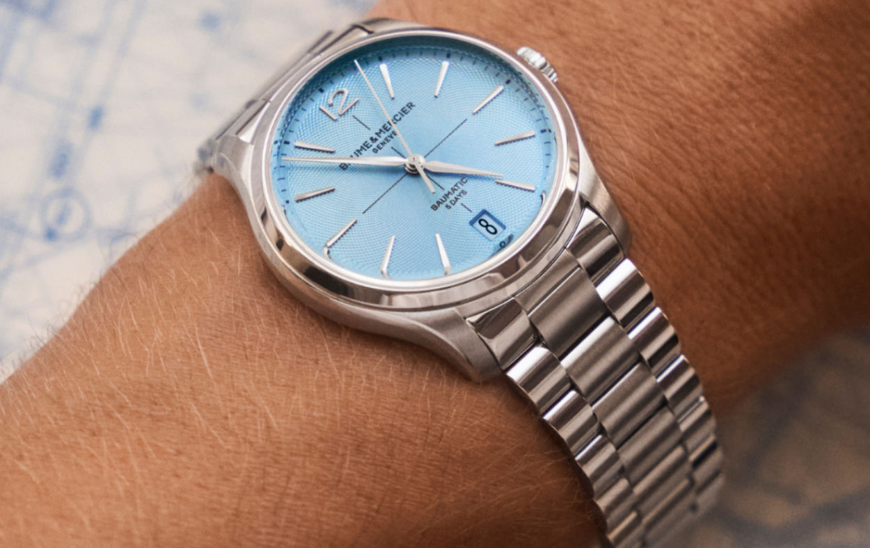 Baume & Mercier Clifton : le bleu glacier associé au fameux calibre Baumatic