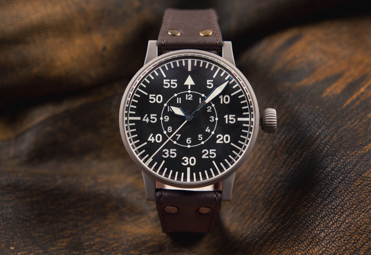 Laco Replika 55 : le retour d'une montre d'observation historique dans sa taille d'origine