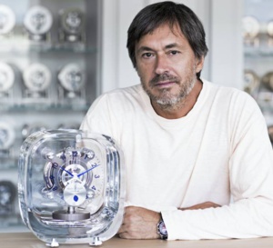 JLC Atmos 568 by Marc Newson : le temps pur comme du cristal