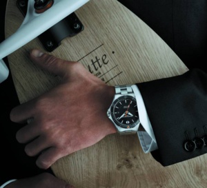 Baume et Mercier Clifton Club : une sportive de ville