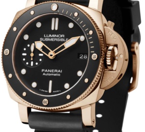 Panerai Submersible 1950 : 42 mm et en or !