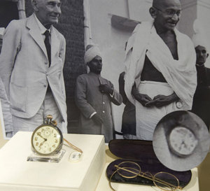 La montre de poche Zenith de Gandhi retrouve le chemin de l’Inde…