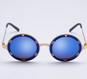 Timeshades : des lunettes de soleil pour fans de la marque à la couronne