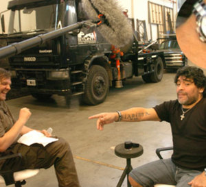 Maradona par Kusturica : Maradona porte une Chanel J12 Superleggera