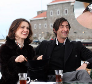 Une arnaque presque parfaite : Adrien Brody porte une Luminor Panerai