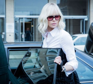 Atomic Blonde : Charlize Theron porte une Carl F. Bucherer Manero Autodate