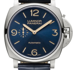 Panerai Luminor Due 3 jours "auto" en titane satiné et cadran bleu