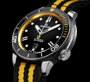 Anonimo Nautilo : série limitée GC32 noire et jaune