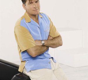 Mon oncle Charlie : Charlie Sheen porte une Rolex Yachtmaster