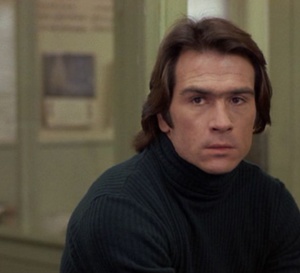 Les yeux de Laura Mars : Tommy Lee Jones porte une Rolex Explorer II 1655