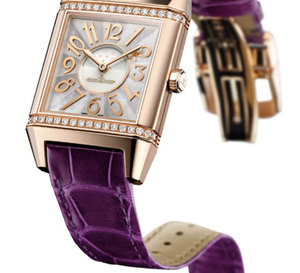 Reverso Squadra Lady Automatic : or rose, diamants, nacre blanche et indication jour/nuit