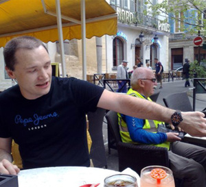 Portrait de Jean-Marc qui aime les montres légères, lisibles et contemporaines…