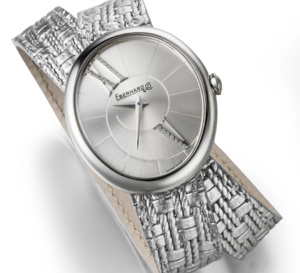 Eberhard &amp; Co : la Gilda se pare d'un bracelet "argent" en cuir