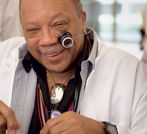 Quincy Jones en visite à la manufacture Audemars Piguet