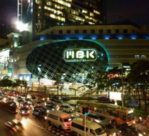 Centre commercial MBK à Bangkok : où les montres de luxe d’occasion côtoient de pures contrefaçons