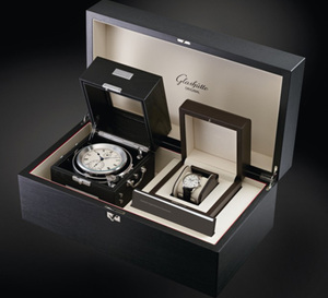 Glashütte Original : un splendide coffret associant un chronomètre de marine à une Senator chronomètre platine