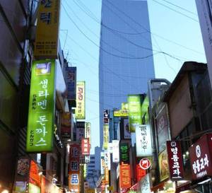 Séoul : le quartier de Myeong-dong pour le shopping et les montres d’occasion