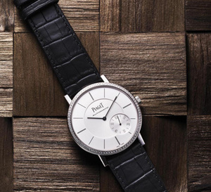 Piaget Altiplano 43 mm : or gris et lunette sertie pour 2011