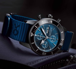 Breitling SuperOcean Héritage II Outerknow : label bleu