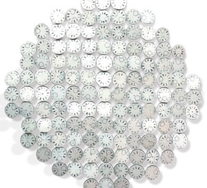 Défilé du Temps de Stéphanie Guglielmetti : le temps suspendu Défilé du Temps de Stéphanie Guglielmetti : le temps suspendu