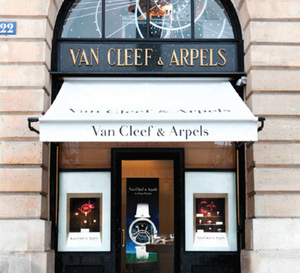 Van Cleef &amp; Arpels : à la découverte de la boutique « Le Temps Poétique » place Vendôme à Paris